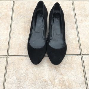 Tods black shoes size 8.5